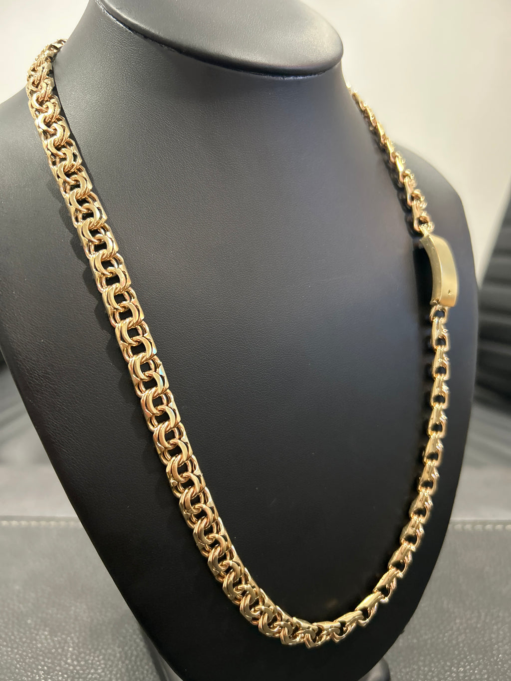 Chino link necklace
