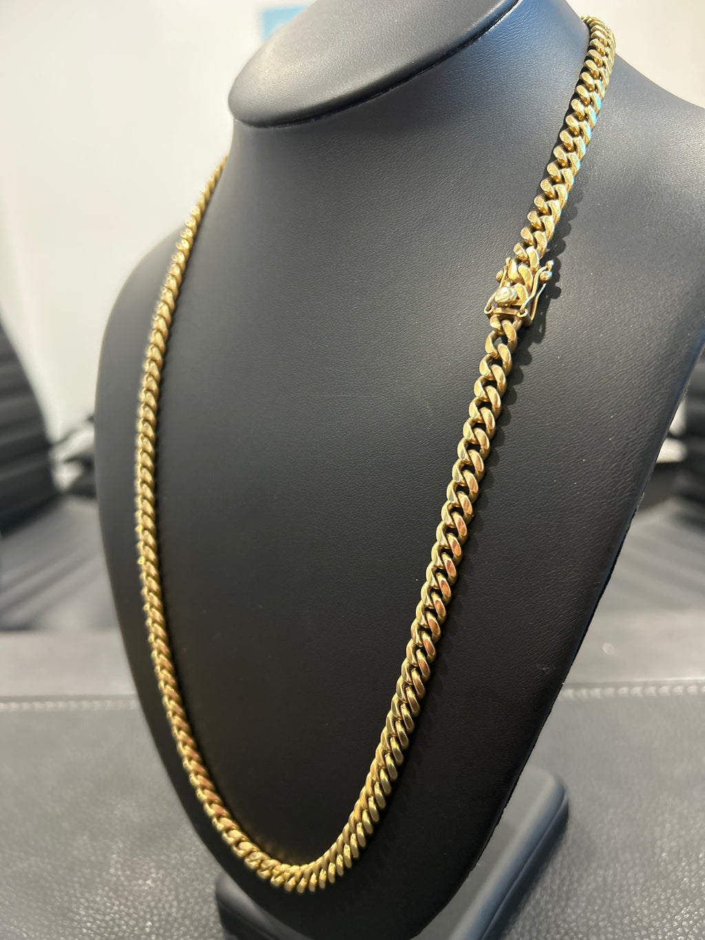 Cubanlink necklace 10k gold