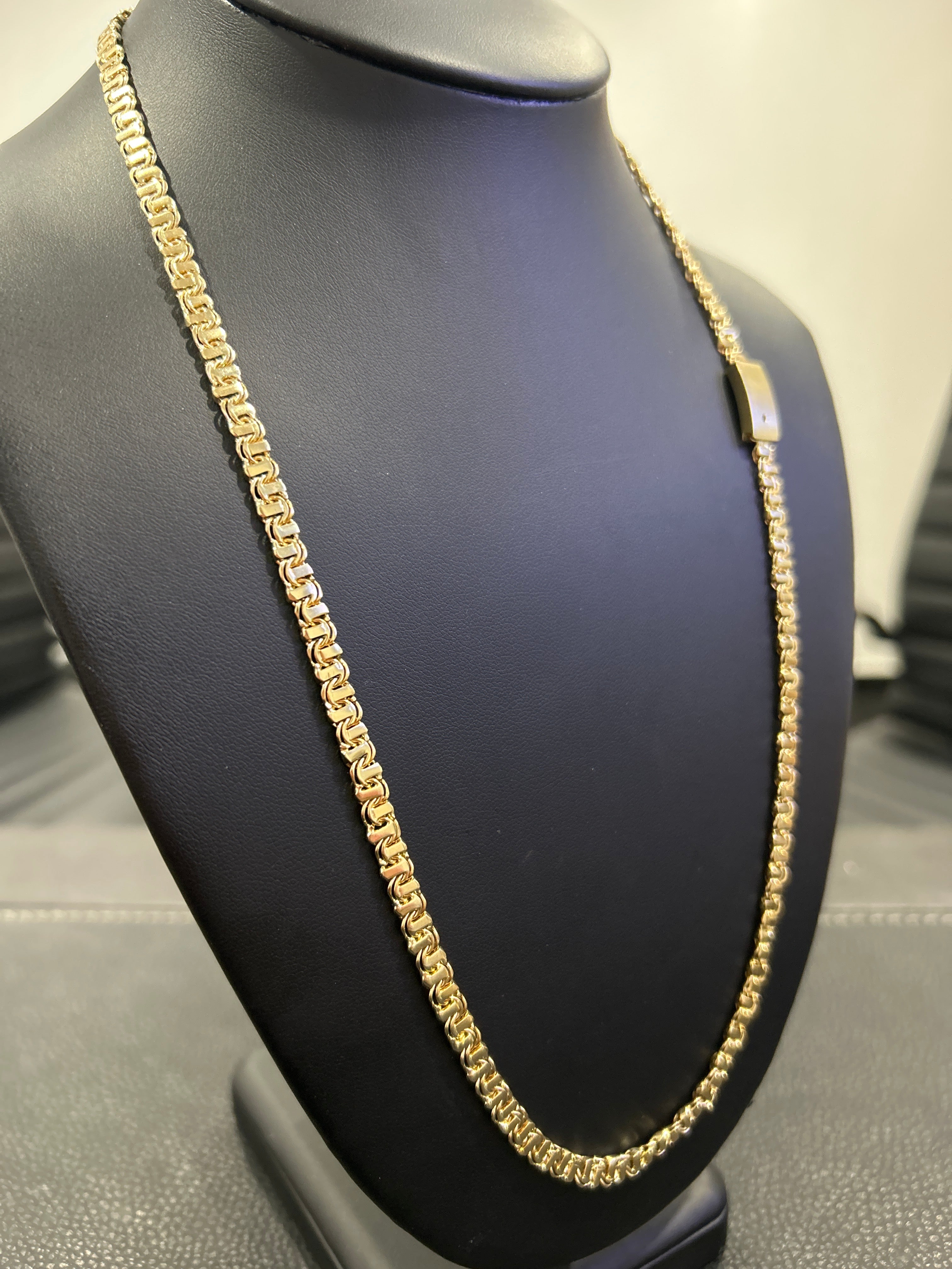 Chinobar chain