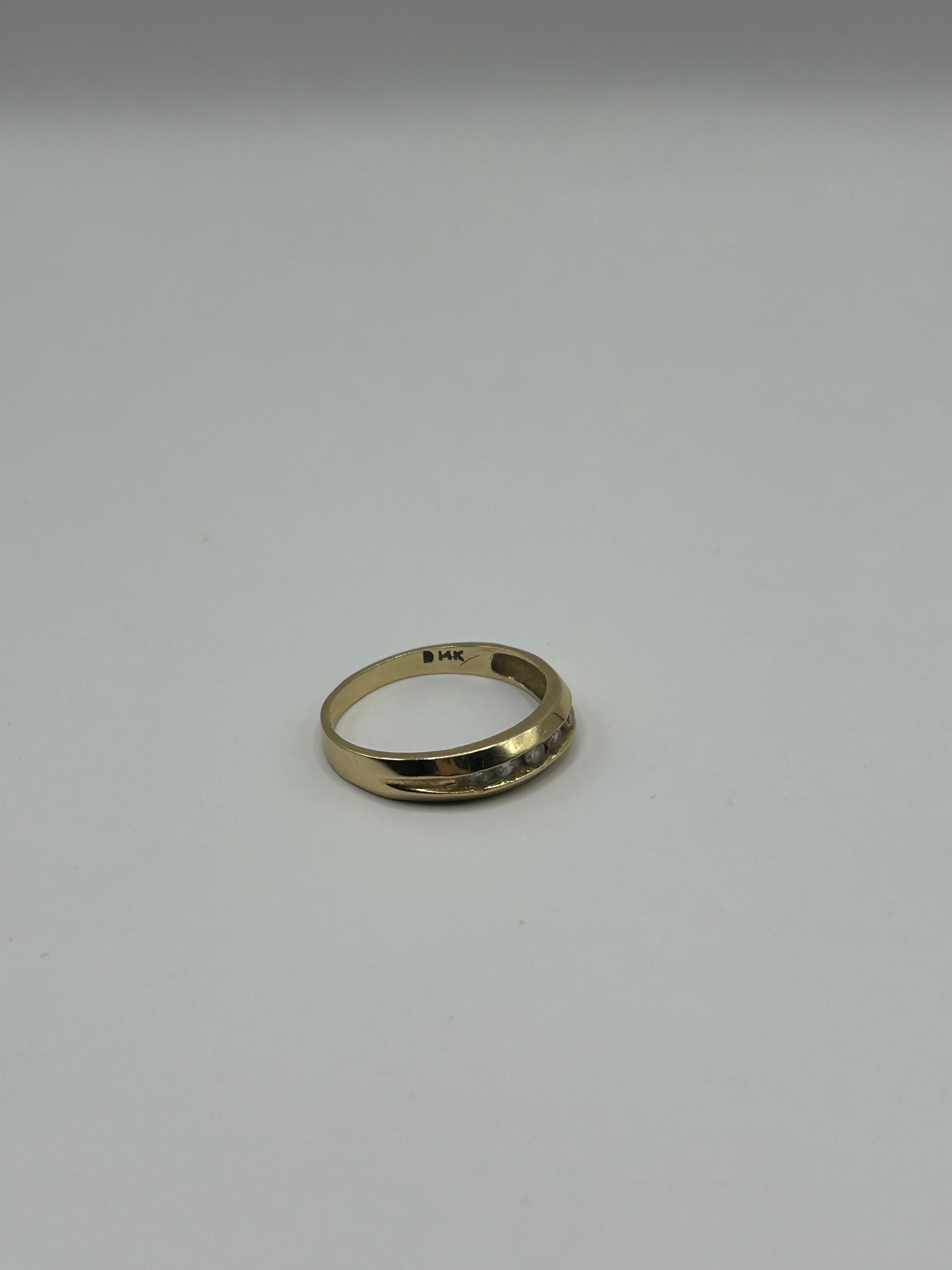 14k women’s ring